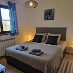 Mimosa Novigrad Istria