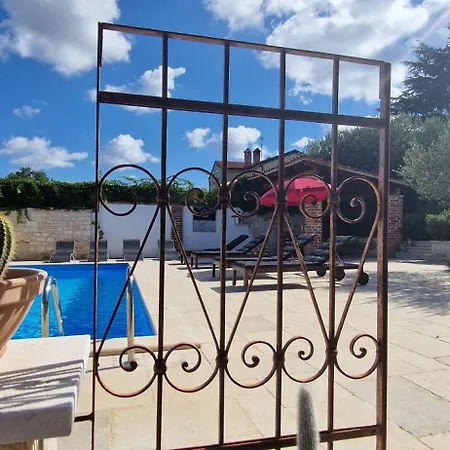 Villa Mimosa *